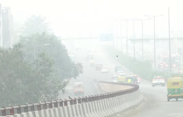 दिल्ली NCR में हवा की गुणवत्ता में गिरावट की गई दर्ज, जहरीली हुई हवा