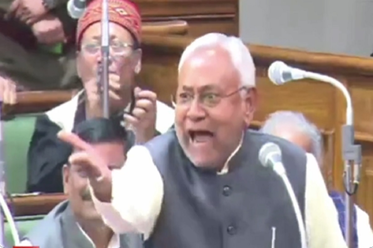 Bihar: सदन में CM नीतीश कुमार ने लगाई शिक्षा मंत्री चंद्रशेखर की क्लास, बोले- कैबिनेट की बात पहले ही मीडिया को बता दे रहे हैं