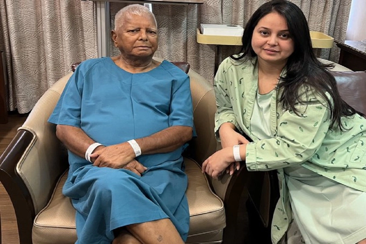 Lalu Yadav kidney Transplant: लालू यादव की सेहत के लिए तेज प्रताप ने किया रूद्राभिषेक, पिता को याद कर लिखा भावुक पोस्ट