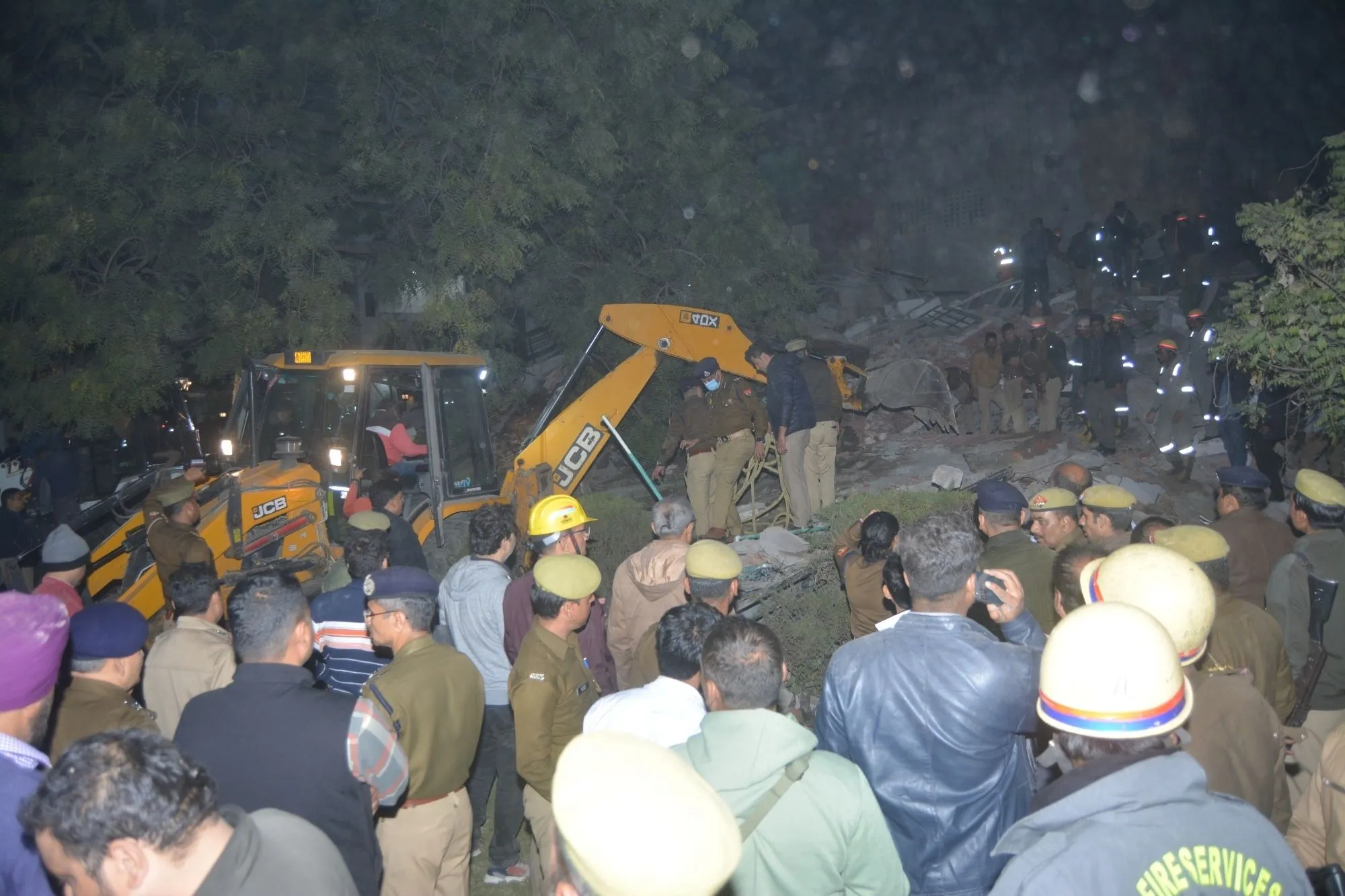 Lucknow building collapse