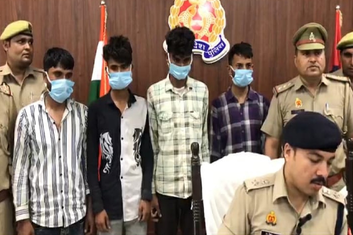 UP News: मुठभेड़ के बाद सहारनपुर पुलिस ने 4 डकैतों को किया गिरफ्तार, घरों का दरवाजा खटखटाकर खाना मांगने के बहाने वारदात को देते थे अंजाम